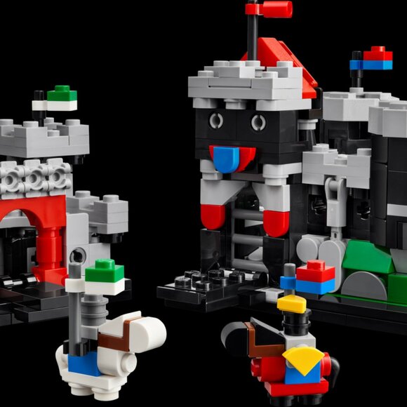 LEGO 40775 Mini Knight’s Castle Exclusive NIB New in Hand - Picture 13 of 15